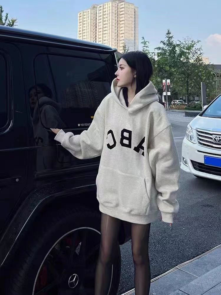 Retro printed hooded sweatshirt off the shoulder